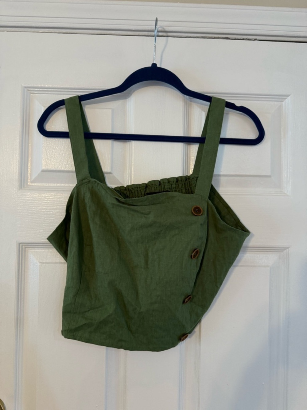 New York & Company Olive Green Button-Detail Crop Top